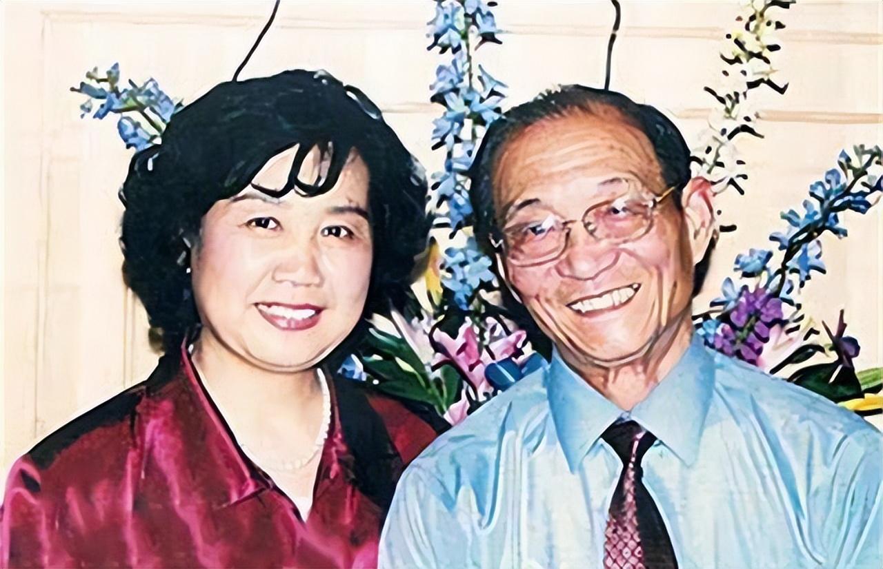 回顾老艺术家陈述二婚娶小30岁娇妻逝世后子女与继母对簿公堂