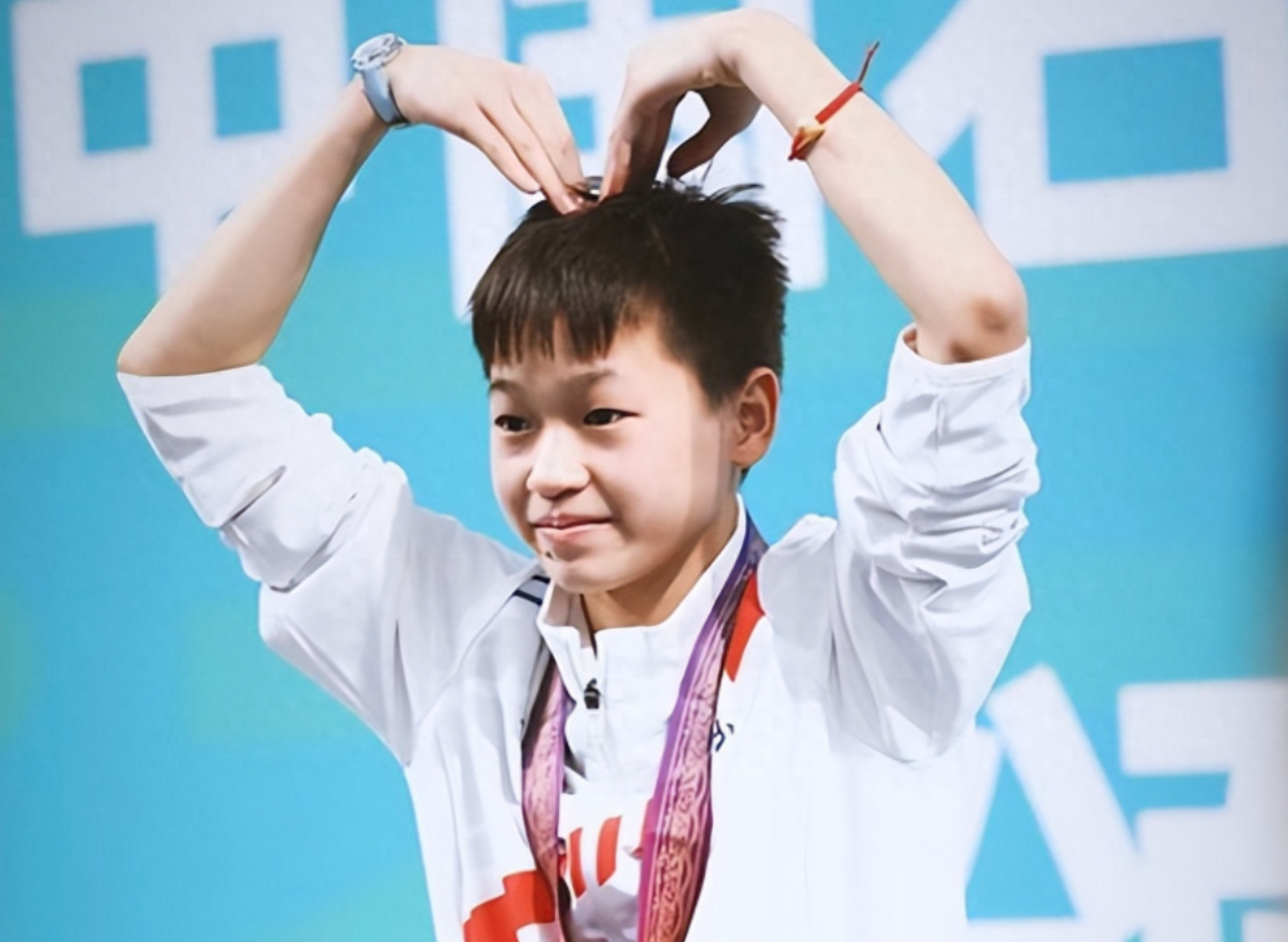 回顾奥运冠军全红婵闪耀杭州亚运赛场农民父母拒绝消费她名气