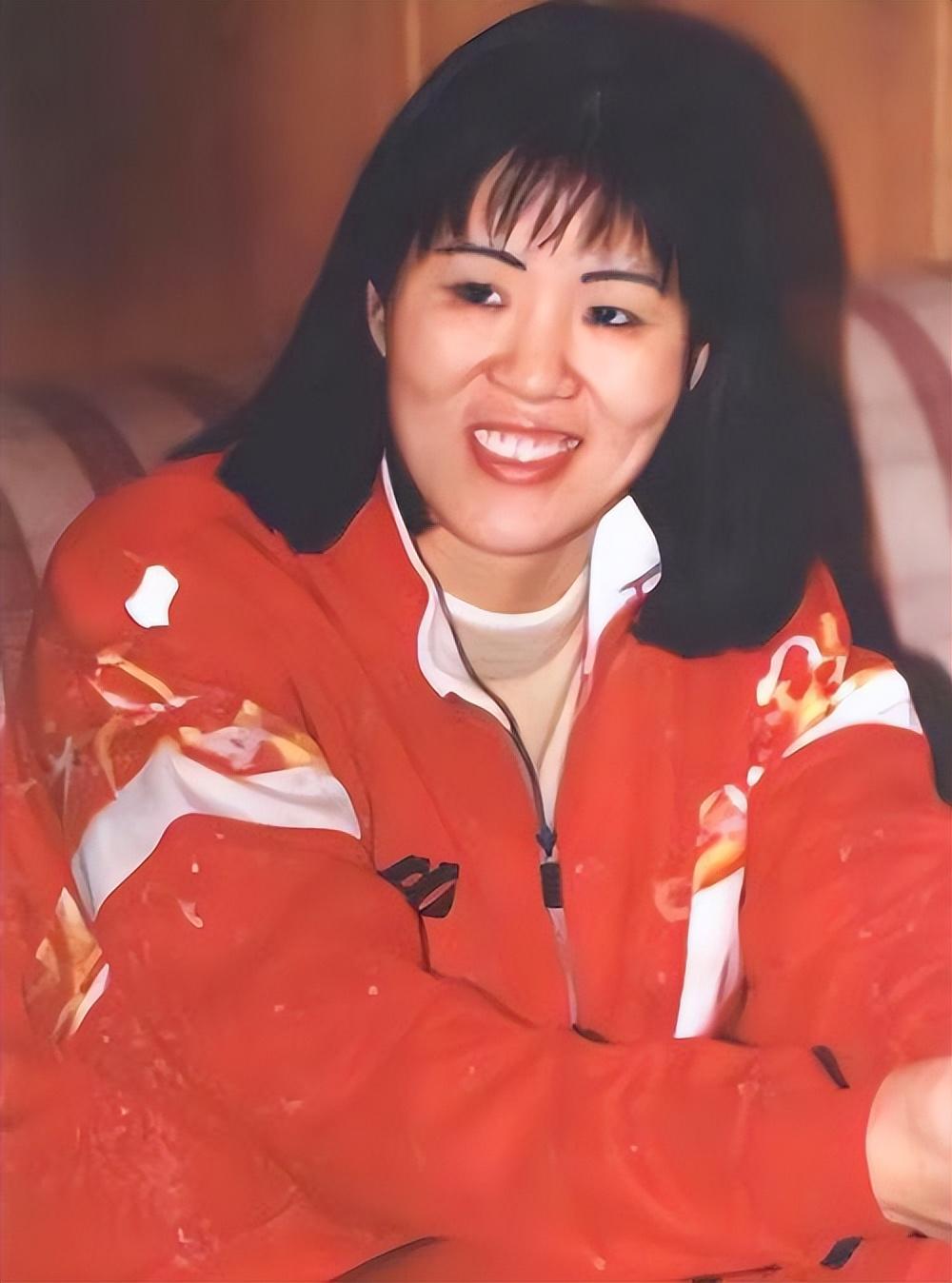 回顾红极一时的汪嘉伟离婚又再婚导演儿子是我的心痛与骄傲