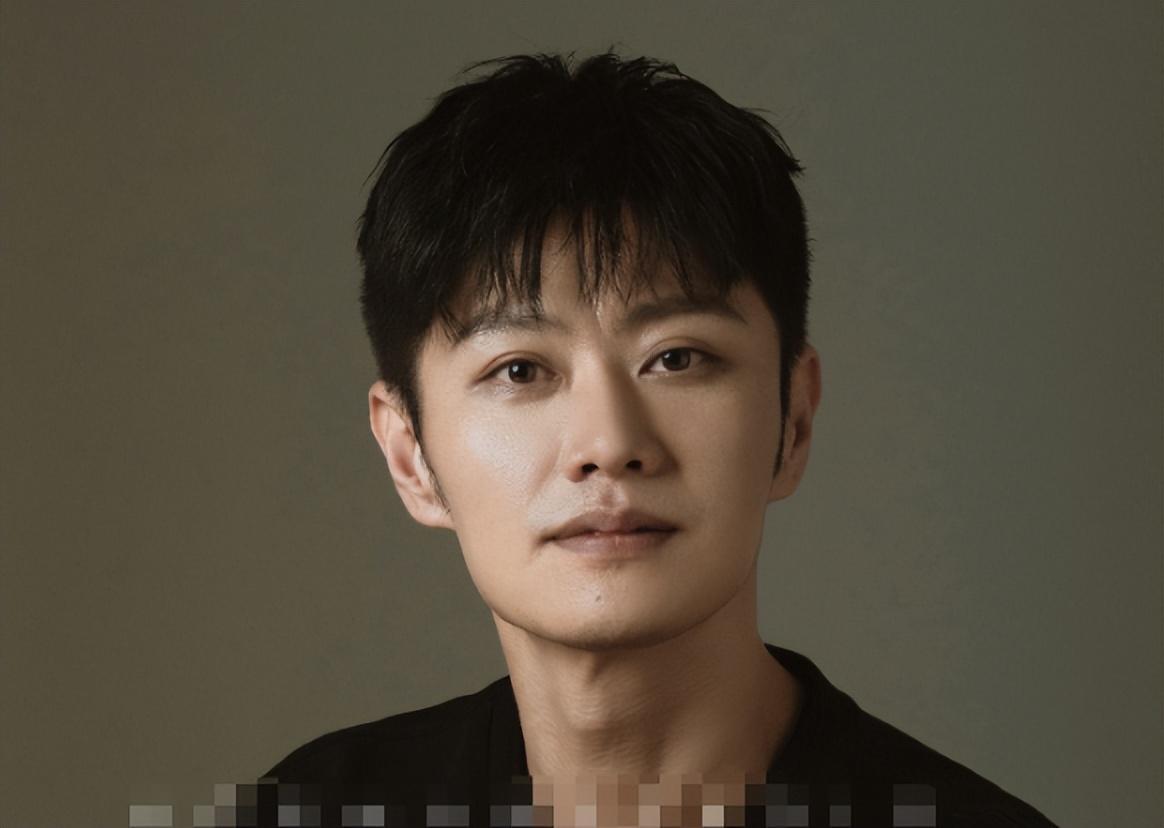 本以为他退圈了其实是换了张脸讨生活39岁赵荀终于又火了