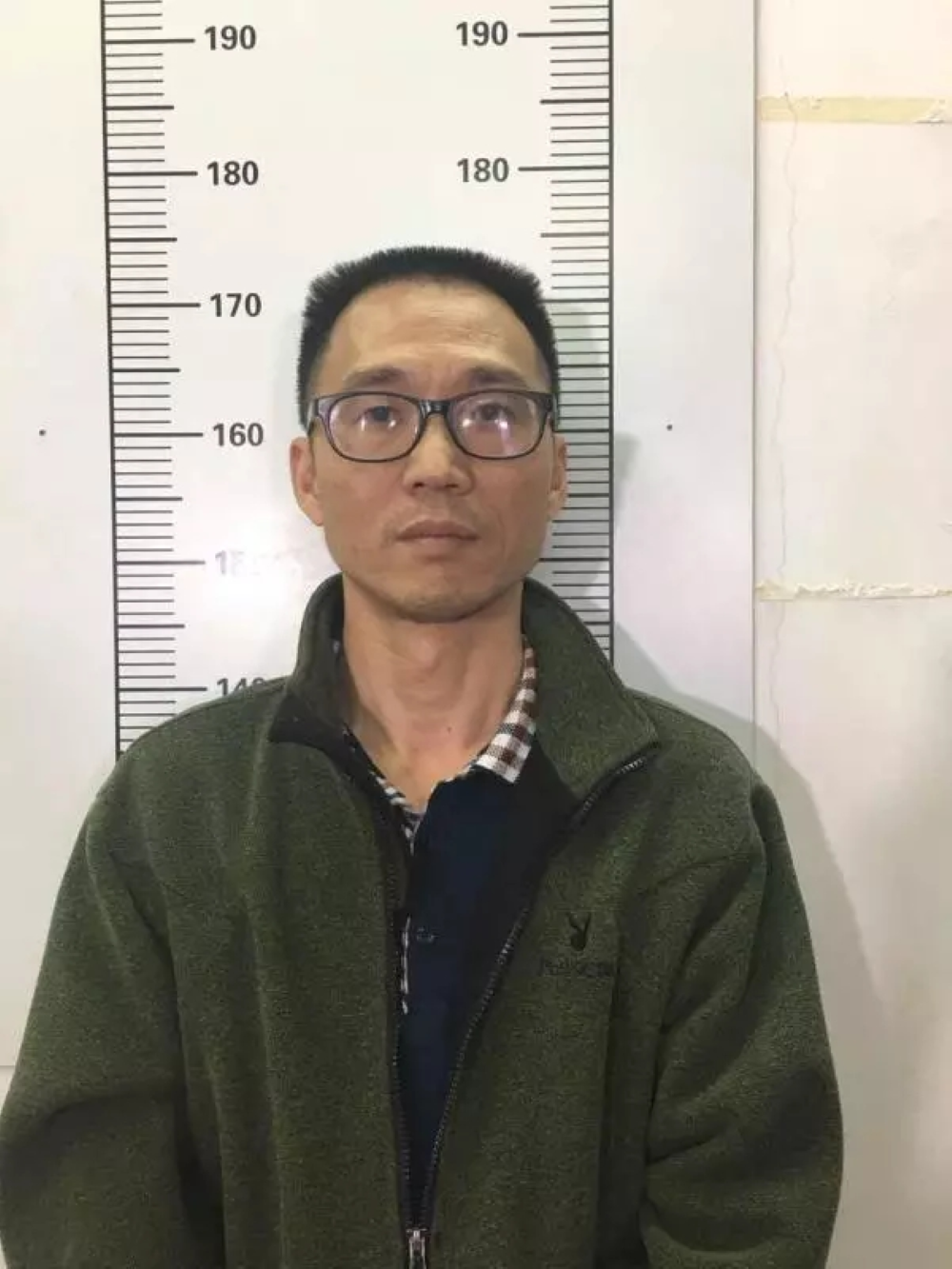 1995年高材生抢劫银行1500万潜逃21年被捕后一定不要学我