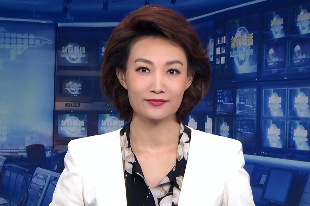 而李梓萌上完联播上晚间新闻,天天播天天播,按照四舍五入的算法,她不