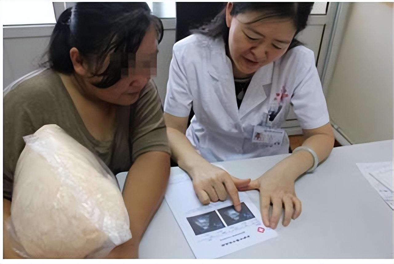 2014年产妇冒死生下6胞胎丈夫得知胎儿性别后无法淡定