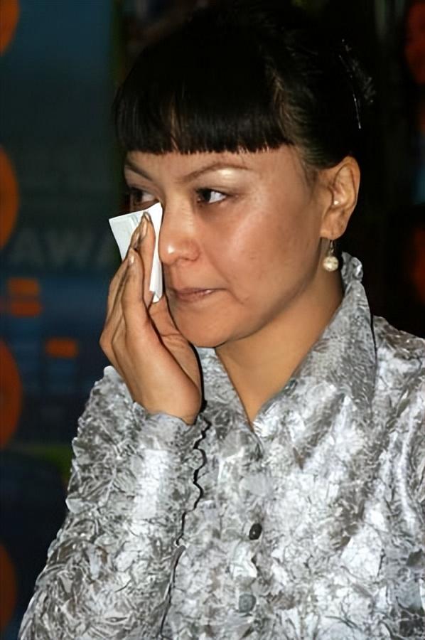 回顾好男人孟桐39岁娶未婚生子的那英用爱治愈继子半生