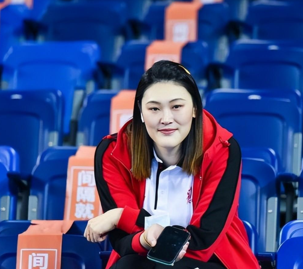 回顾名将王一梅巅峰时暴打日本后遭郎平弃用如今35岁怎样了