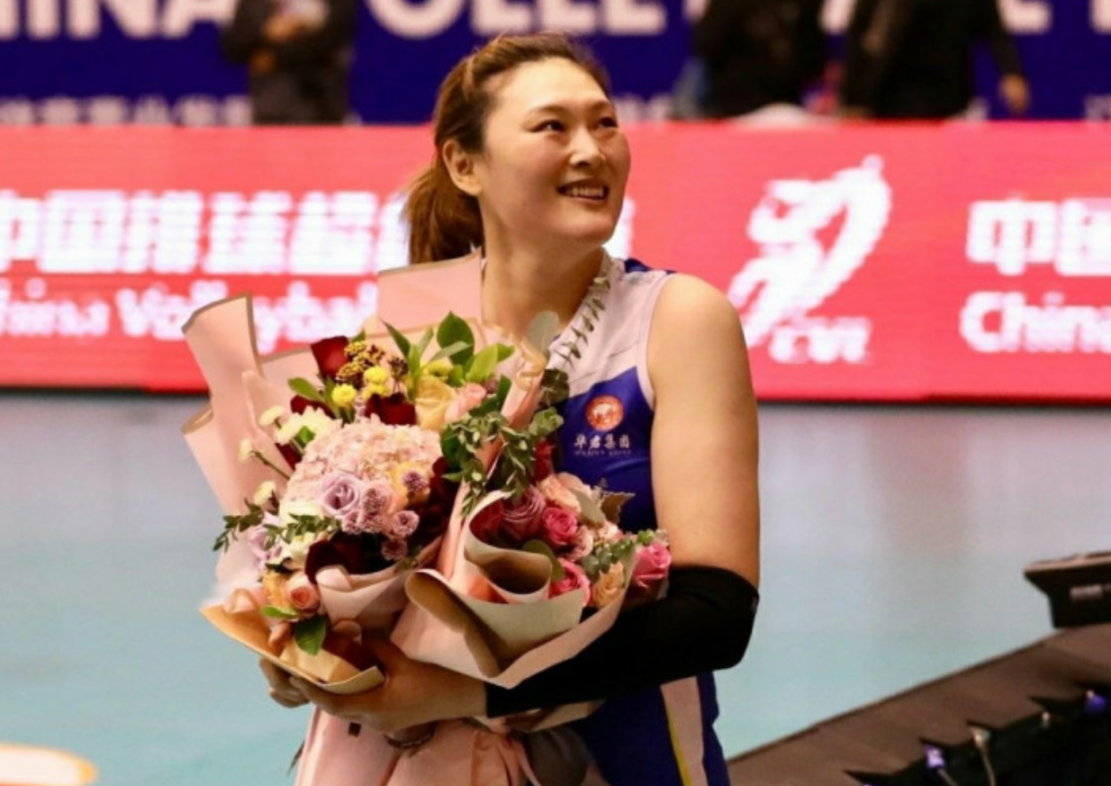 回顾名将王一梅巅峰时暴打日本后遭郎平弃用如今35岁怎样了