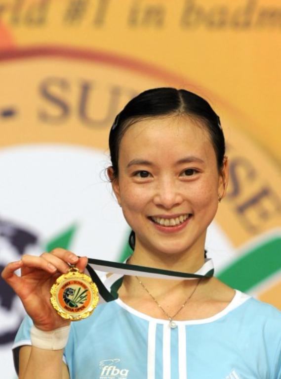 1999年,四川一女孩拿到世界冠军后,被教练踢出国家队.