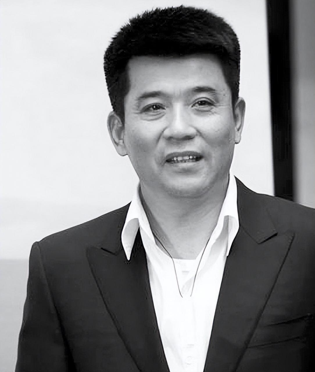 回顾山东好男人孙淳照顾病妻38年至今无儿女晚年与狗作伴