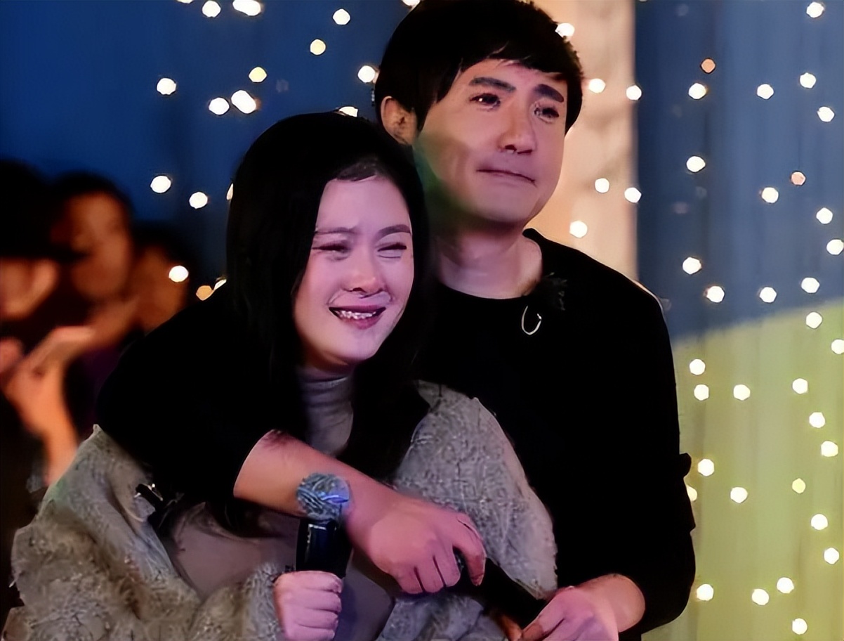 沈腾王琦一家现身澳门,5岁儿子岳父岳母同行,关系和睦羡煞旁人