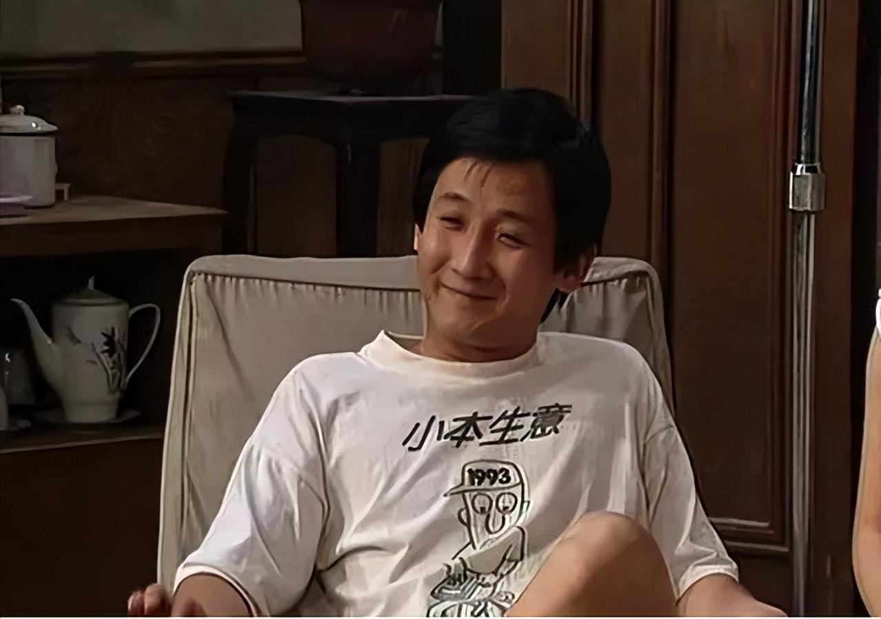 回顾梁天:全家没出息的孩子却替哥哥还清百万债务,撑起母亲晚年