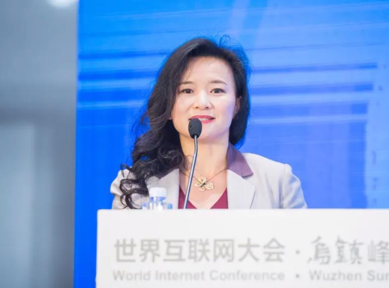 回顾成蕾藏身央视二十年因口误暴露间谍身份结局大快人心