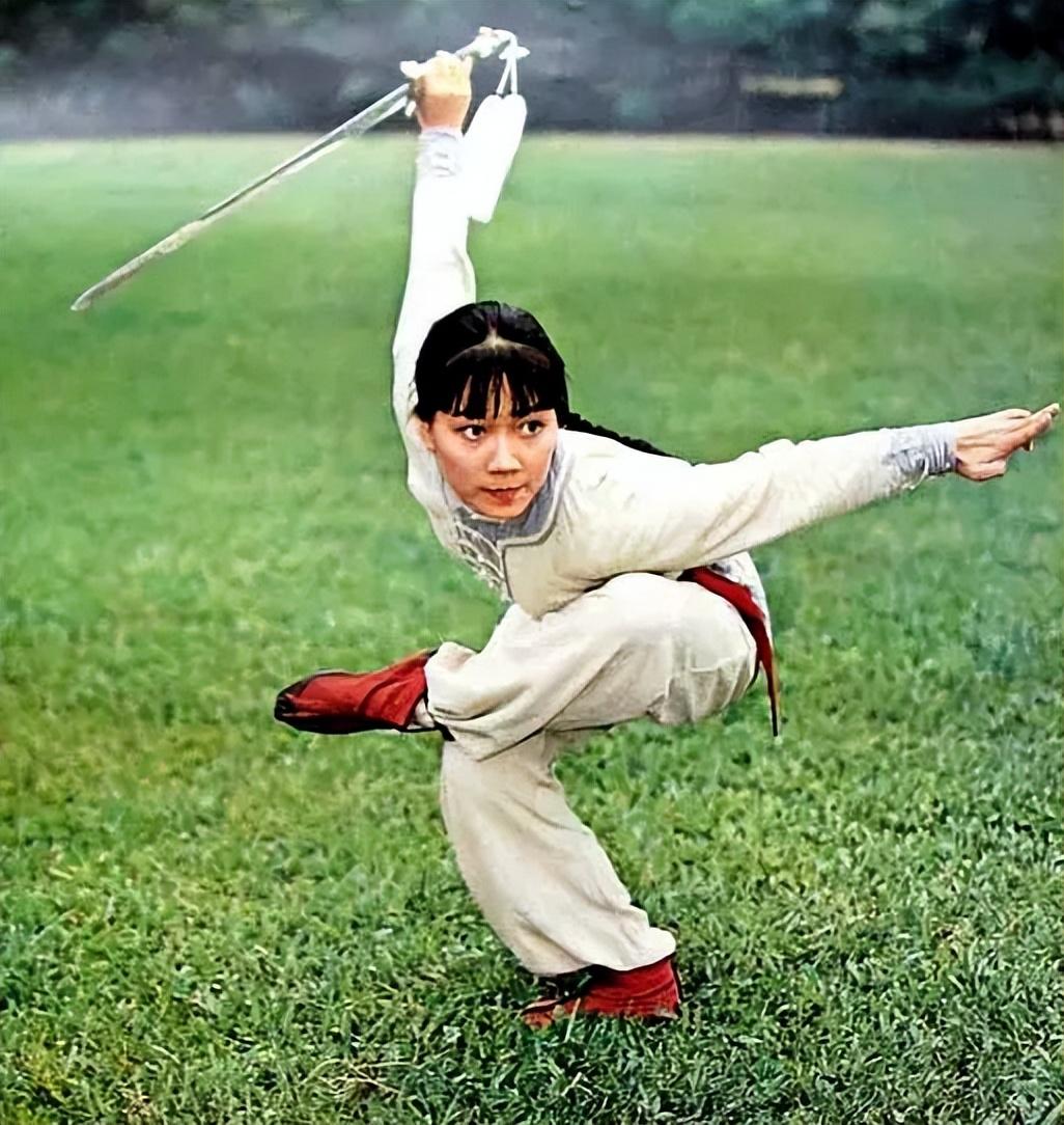 回顾风光后过气的功夫女星现状当老板成武术教练