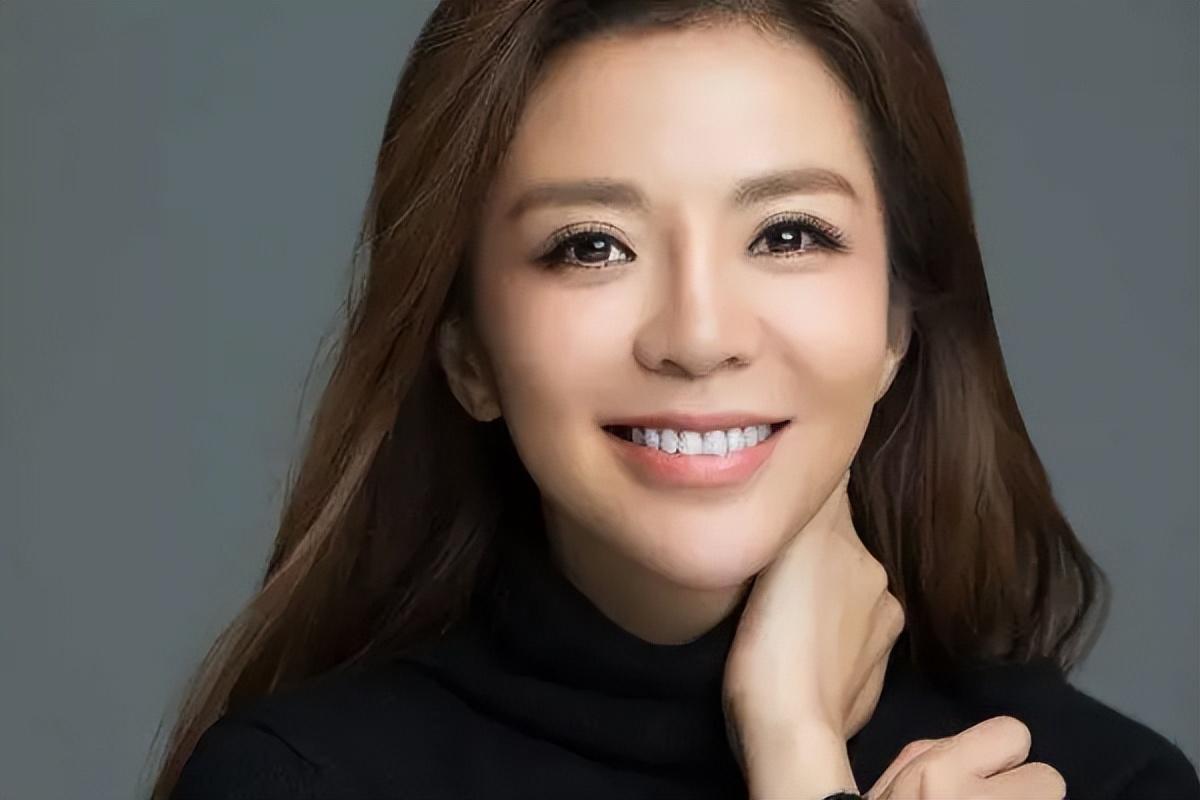 回顾湖南媳妇朱迅吃婆婆剩饭伺候瘫痪公公最大心结却是亲妈