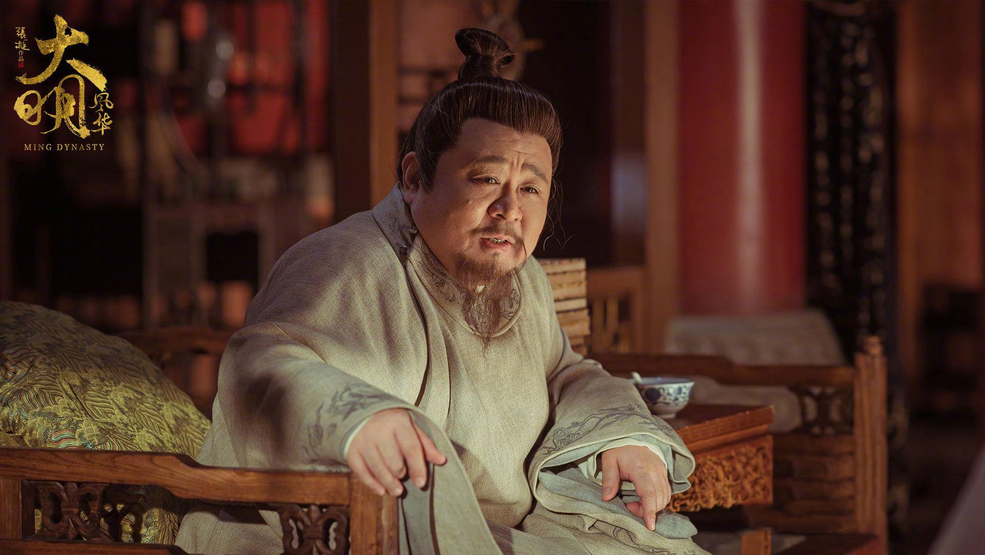 回顾梁冠华因一句话走红娶女导演为妻岳父岳母不嫌他又穷又胖