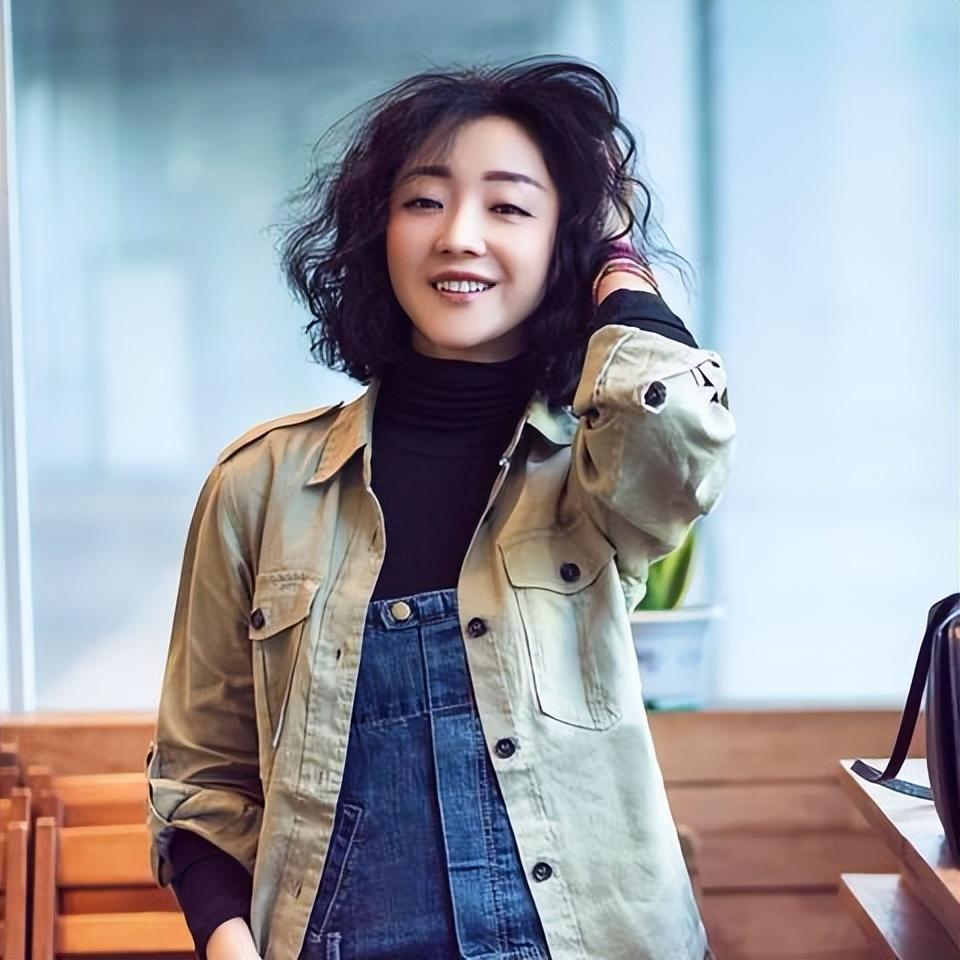 回顾曾被嘲脸歪嘴歪两次逼婚高富帅的张瑶今活成了人生赢家