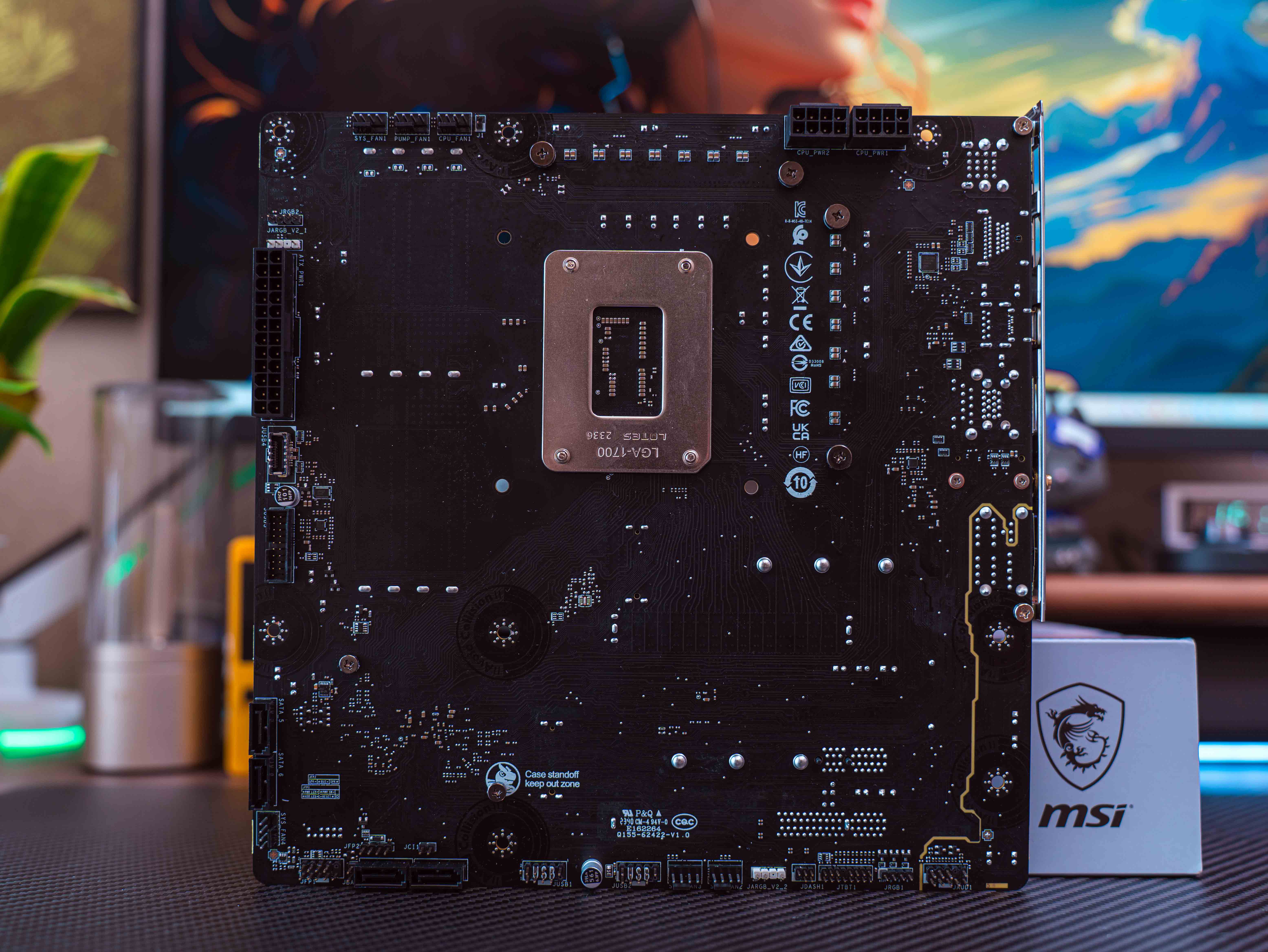 极致简洁光影一流利用微星背插主板打造别样海景房