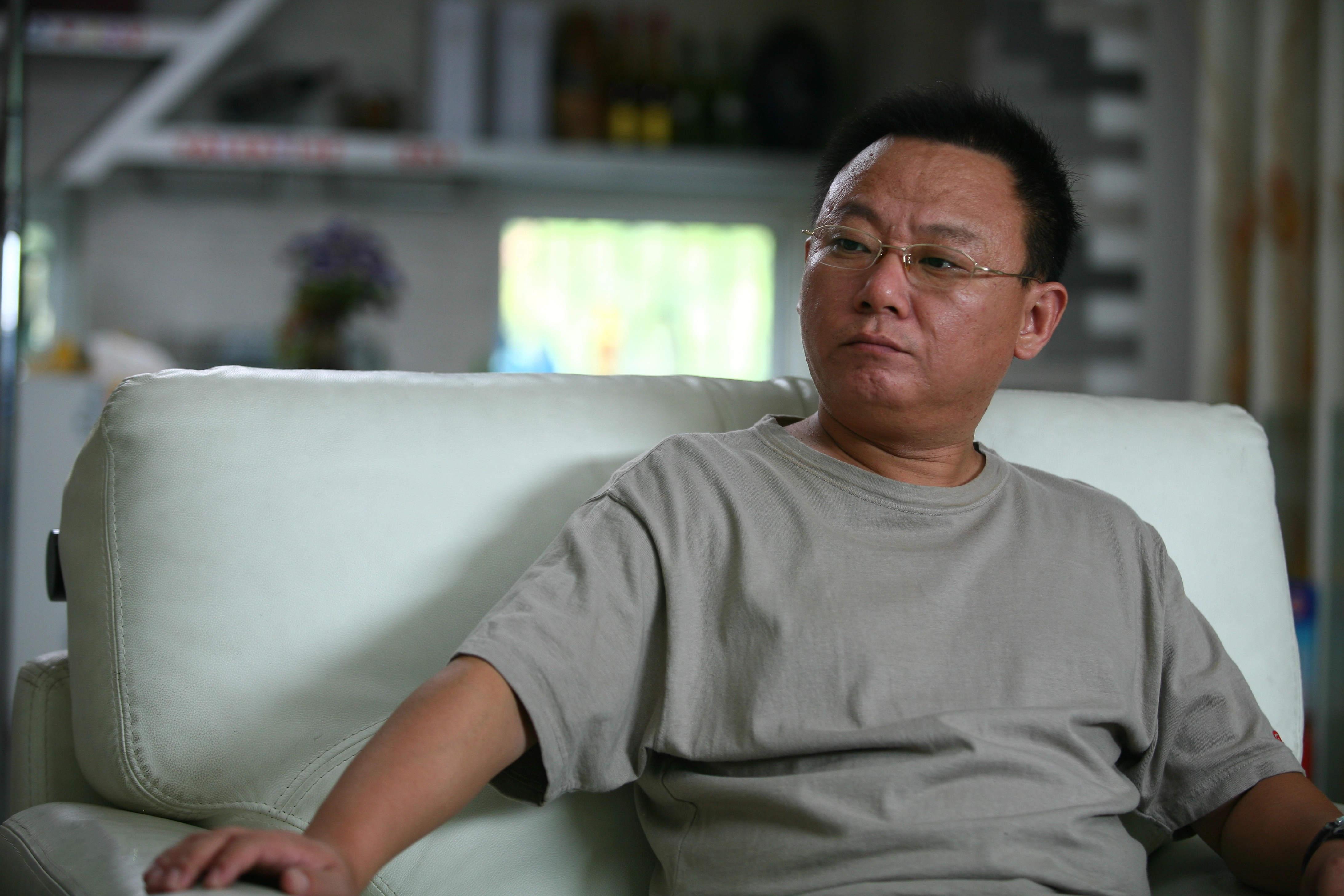 回顾邵峰妻子病重拒绝离婚倾家荡产为妻子续命今他怎么样了