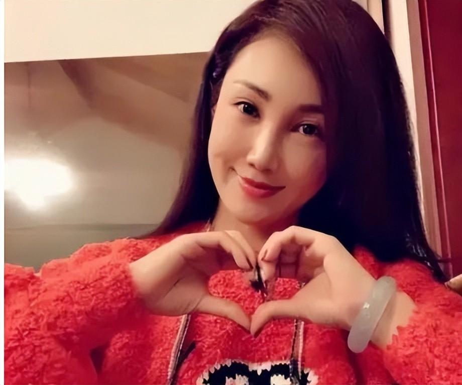 回顾韩磊苦追王燕2年39岁终于得偿所愿结婚16年感情仍如胶似漆