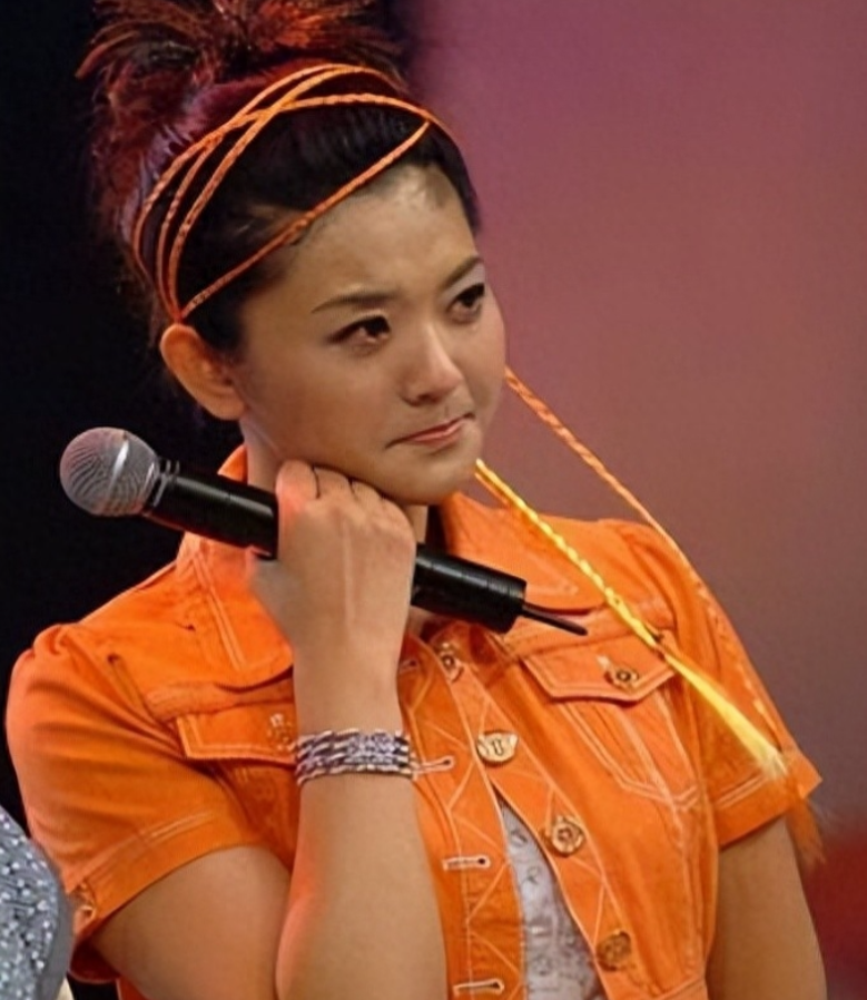 回顾主播方琼央视工作15年闪婚嫁给大8岁的领导如今过得怎样