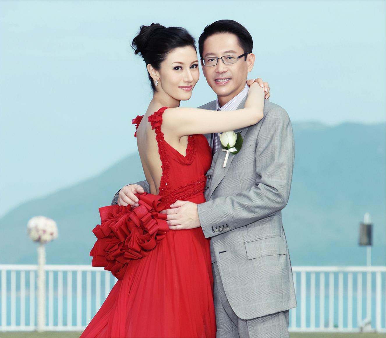 洪欣八年遇四位渣男为爱生下一子后嫁给张丹峰如今过得如何