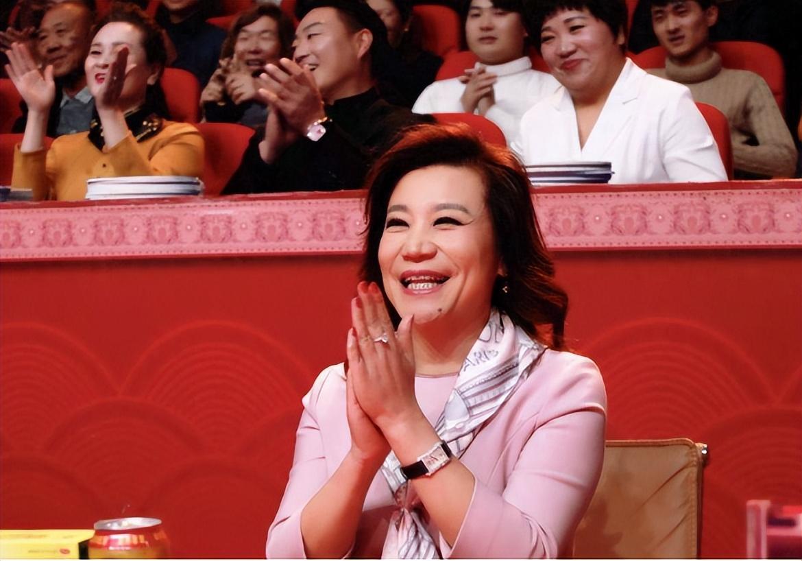 回顾小香玉和王为念离婚19年一个儿孙满堂一个3婚终获幸福