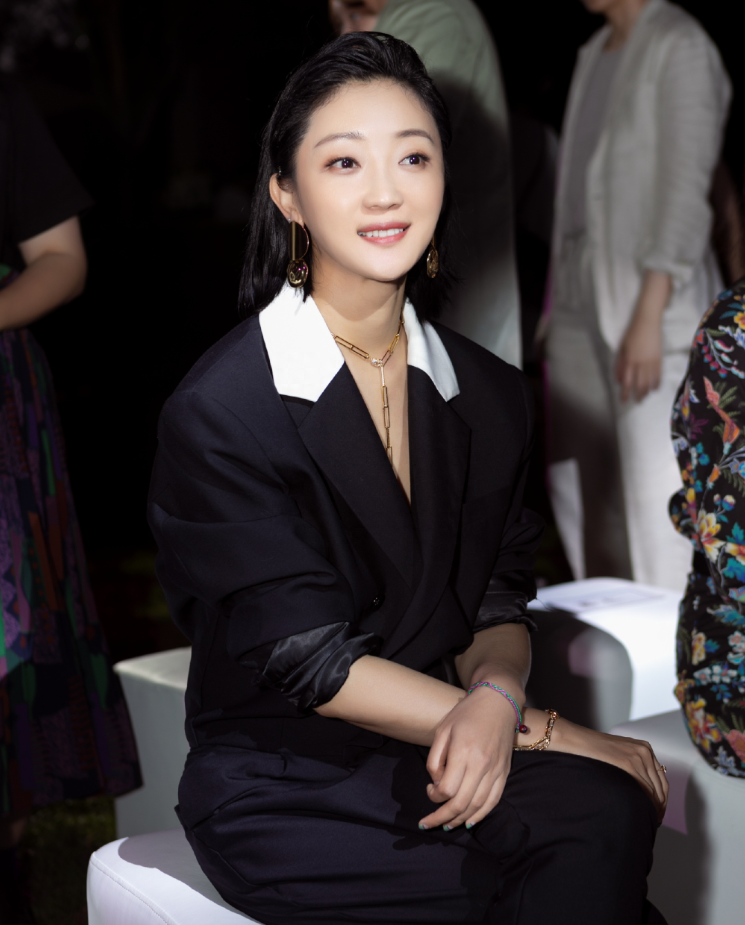 当初听说张瑶要去转行当演员,在她的朋友中,第一个不同意的就是陈科