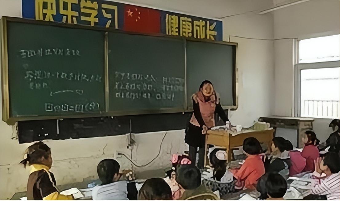 回顾安徽光棍兄弟为养弃婴装一车土仅赚3元多年后女婴拼命反哺