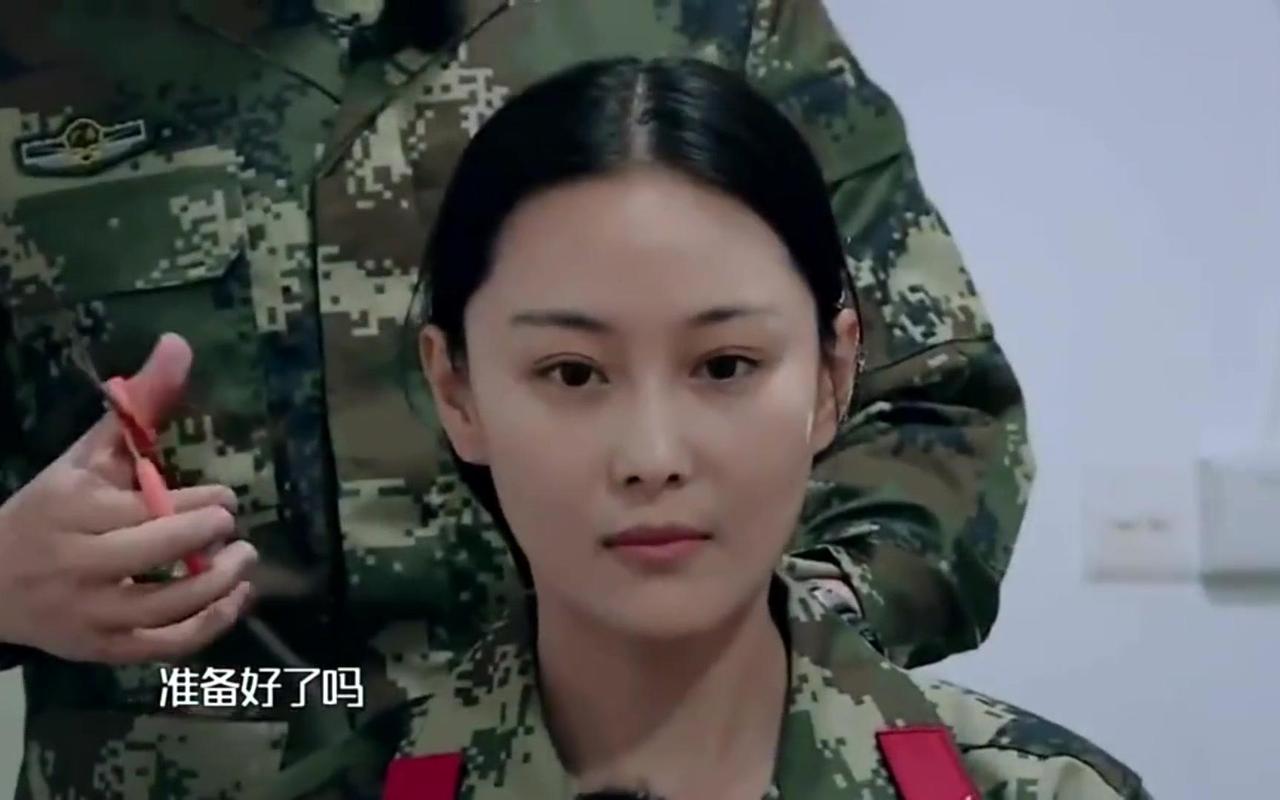 回顾张馨予从黑料不断到无人敢惹老公何捷履历有多牛