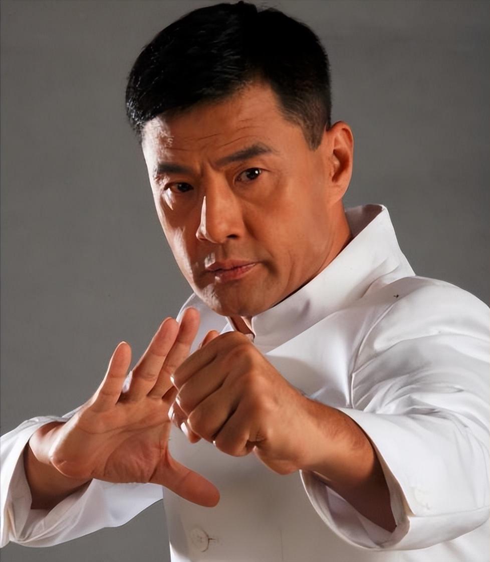 回顾于荣光一生洁身自好为何到了63岁妻子坚持要和他离婚