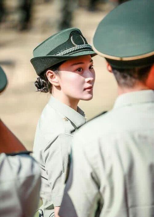 回顾张馨予从黑料不断到无人敢惹老公何捷履历有多牛