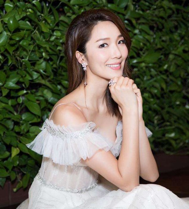 抱着这样的心态李亚男去了,没成想的一举夺得冠军.