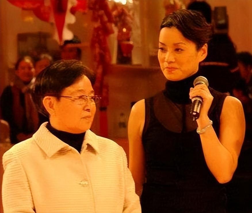 回顾作曲家谷建芬我一生清贫创作歌曲无数对丈夫和女儿有愧疚