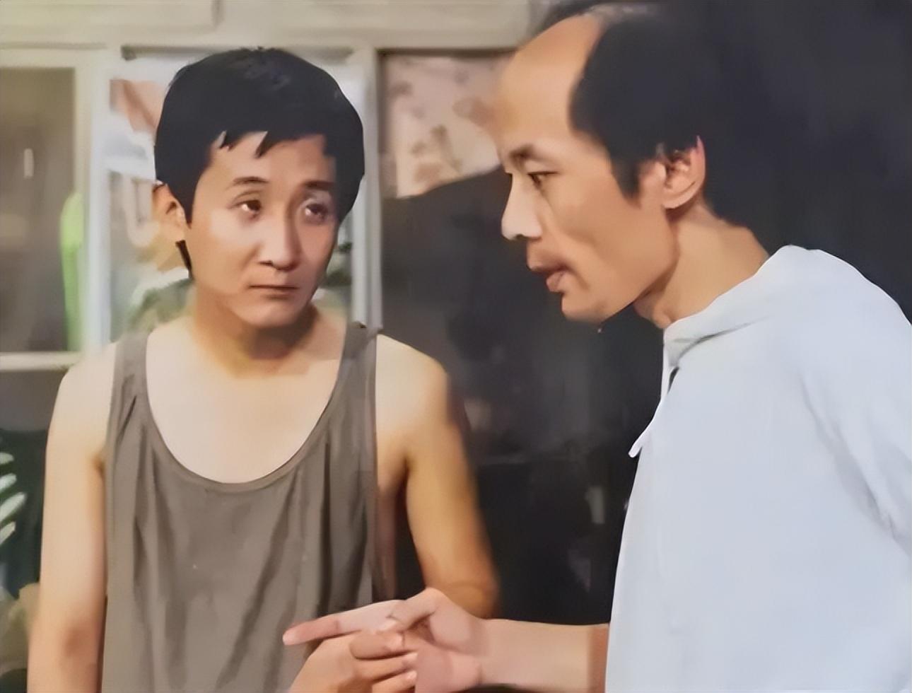 回顾梁天:全家没出息的孩子却替哥哥还清百万债务,撑起母亲晚年