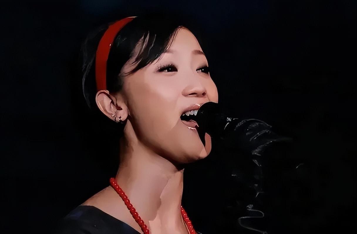 眼看有了新的出路,张瑶便欣然地接受了,然而令众人没想到的是,她的