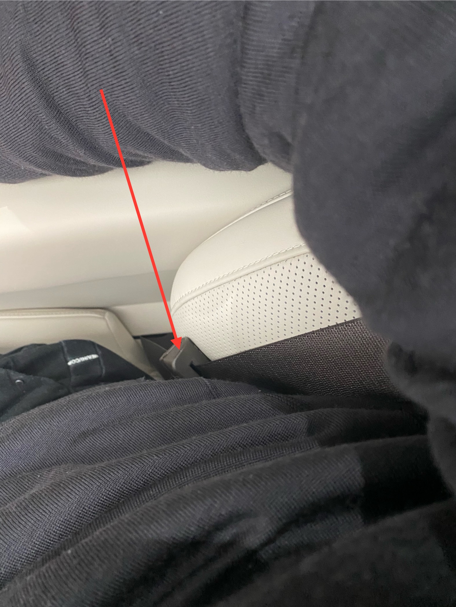 材料工程师评价理想mega设计细节备受争议的背后它做对的更多