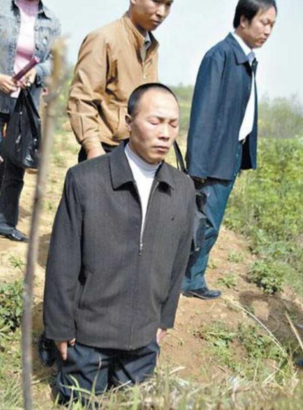 自佘祥林被逮捕以后,他的父母自始自终未放弃帮儿子申冤.