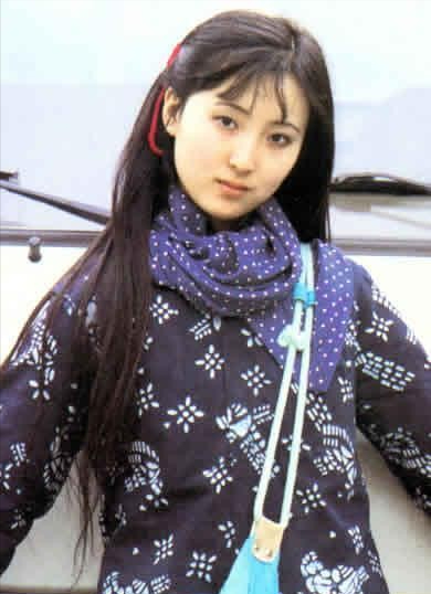 回顾红颜薄命陈晓旭凭林黛玉走红身价过亿剃度出家41岁去世