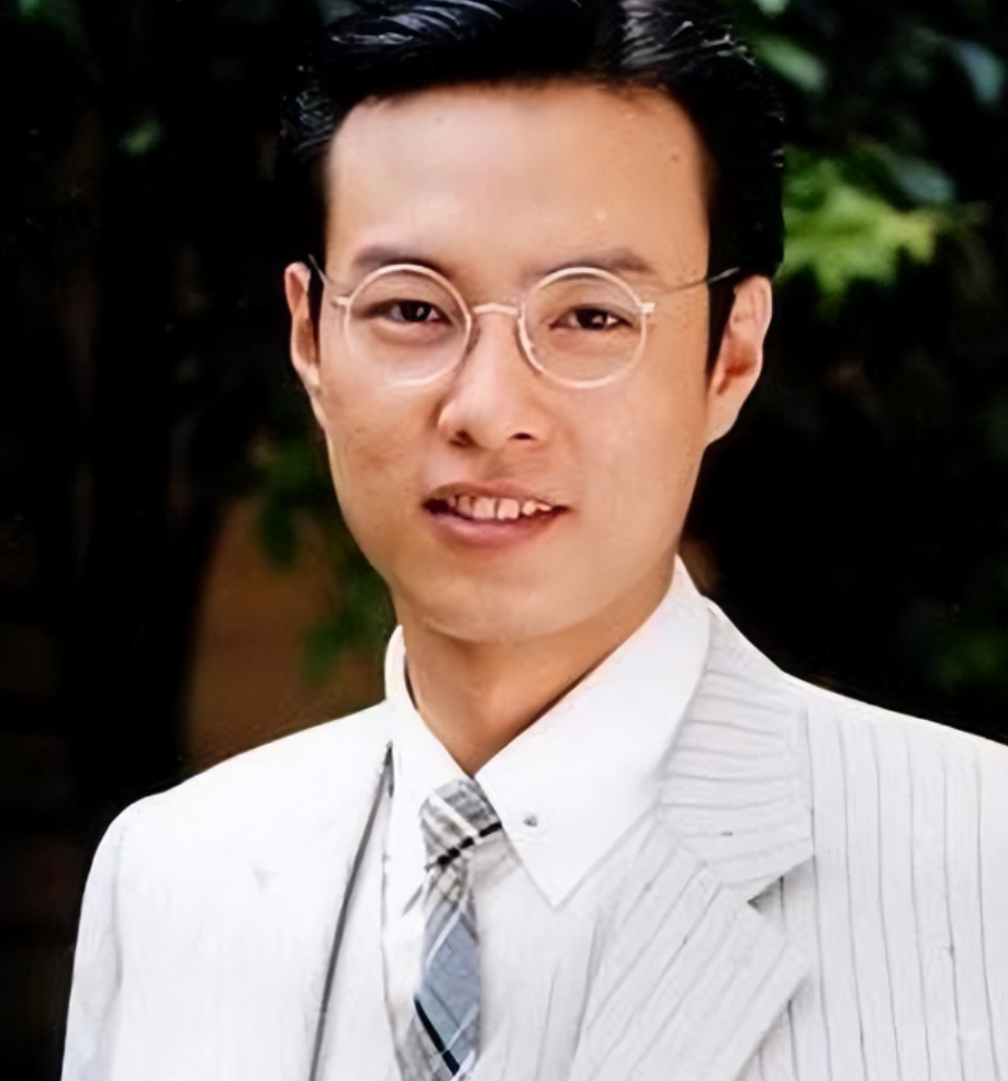 回顾演员朱铁陪母亲战胜乳腺癌平凡教师妻子被他宠成公主