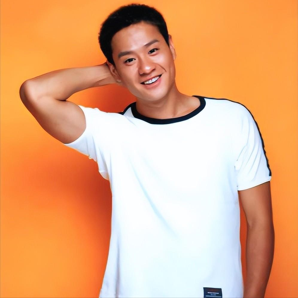 回顾连奕名成名后抛妻弃子净身出户娶杨若兮前妻红了他糊了