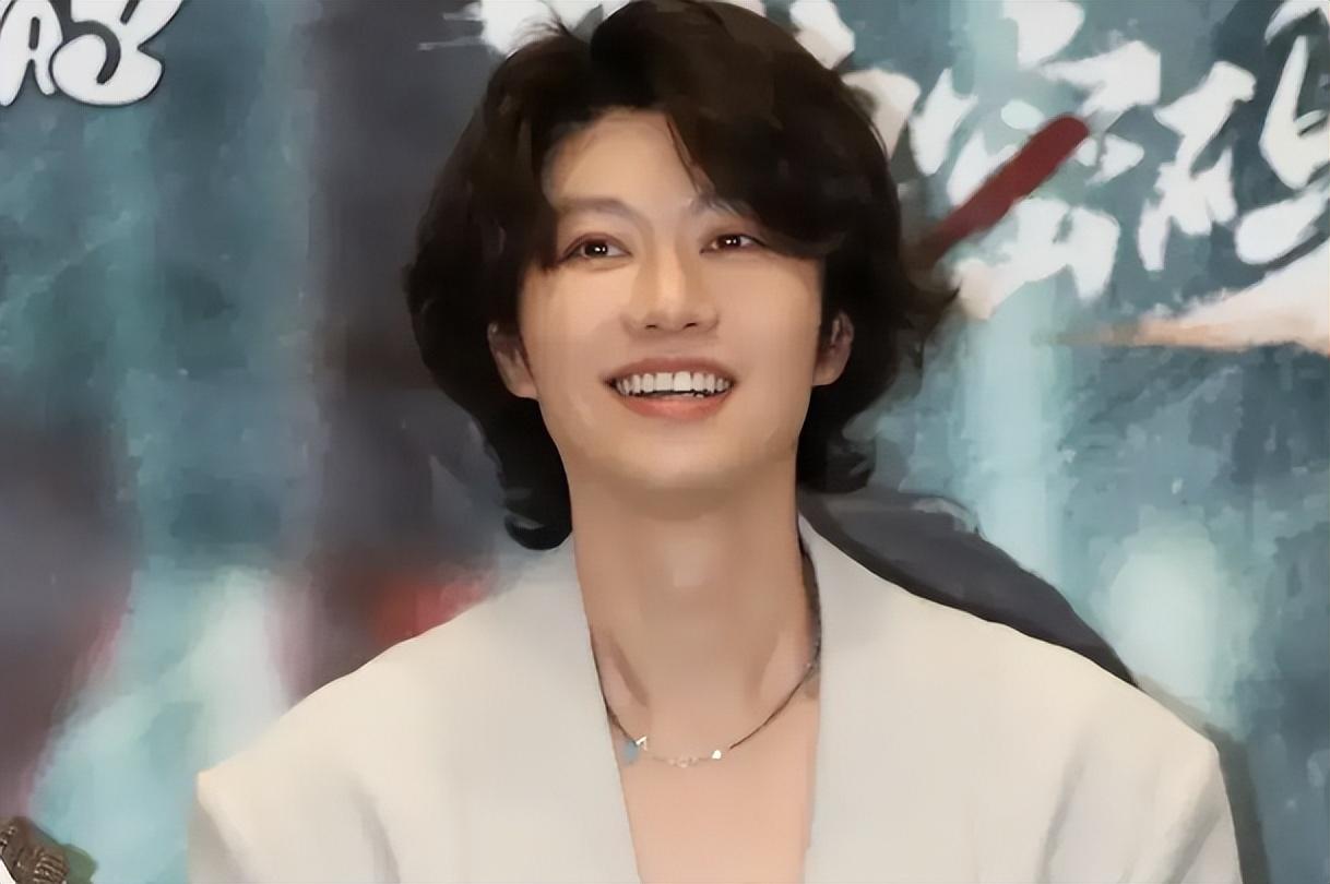 本以为他退圈了其实是换了张脸讨生活39岁赵荀终于又火了