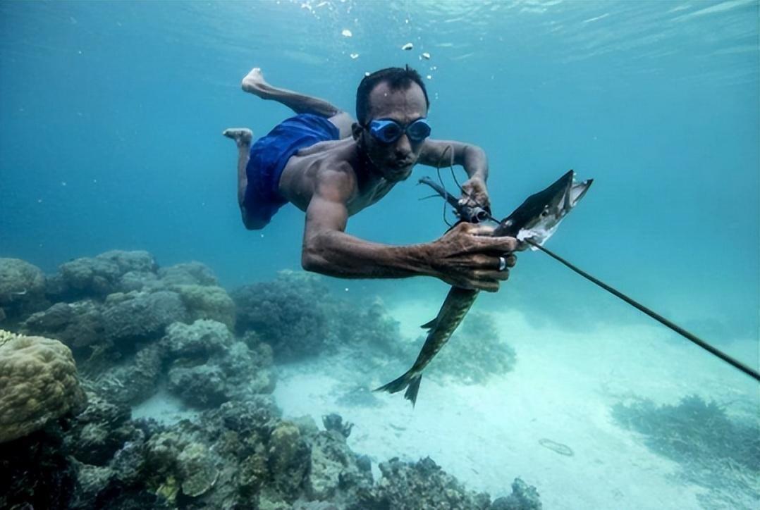 神秘的巴瑶族人