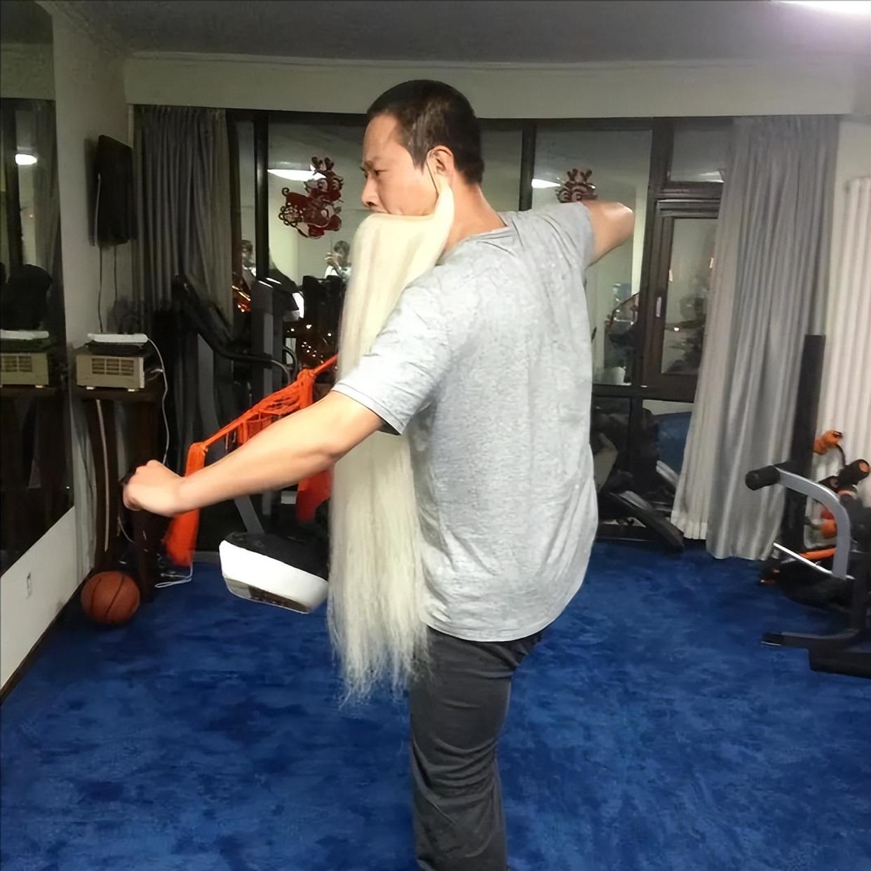 回顾连奕名成名后抛妻弃子净身出户娶杨若兮前妻红了他糊了