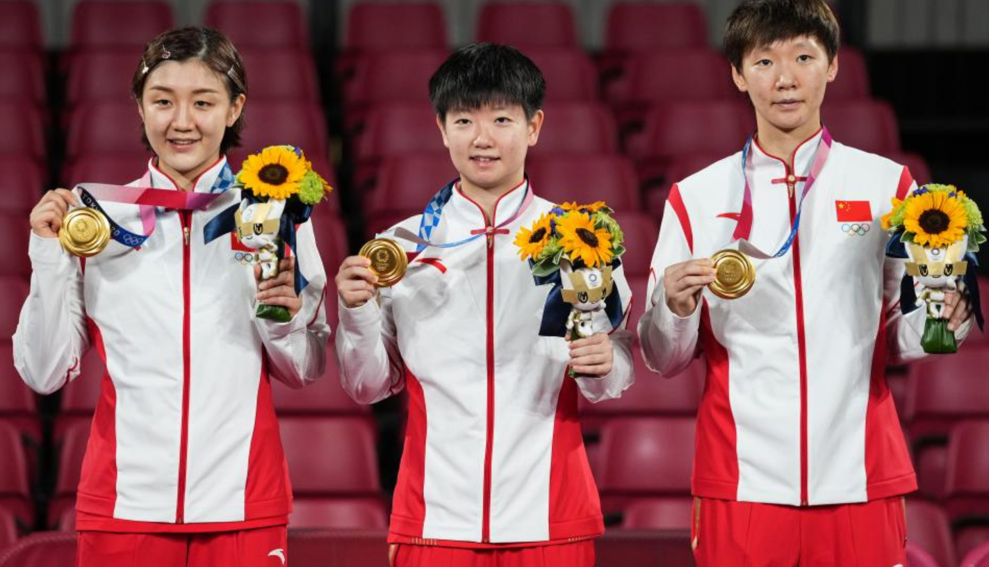 回顾名将王曼昱奥运冠军很艰辛我有一个在街头卖肉夹馍的老爸