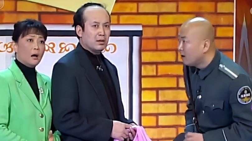 他是倪萍儿子的亲生父亲身价过亿却在儿子患病时离开母子俩