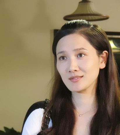 回顾潘雨辰与侯勇结婚是我一生的伤独自抚养女儿有泪也幸福