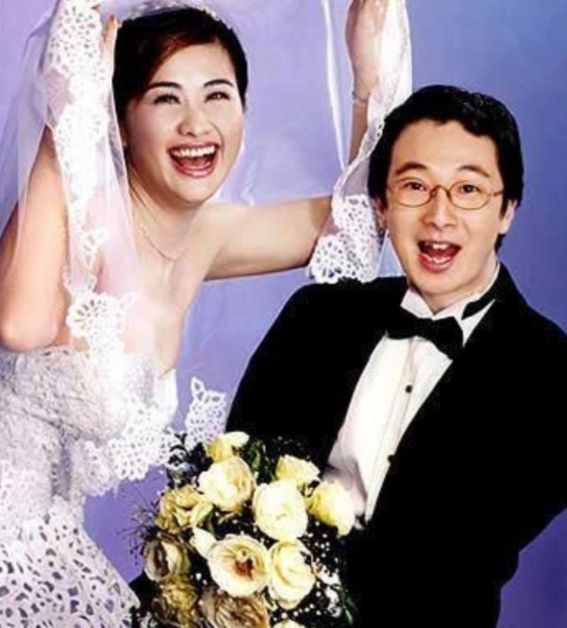 回顾吴小莉嫁大25岁丈夫成名后回浙江认亲亲哥做法让她泪目