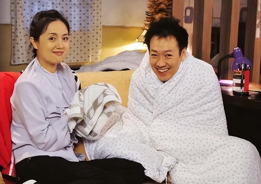 回顾演员辛柏青娶大学女友两口子成名背后有幸福也有泪水