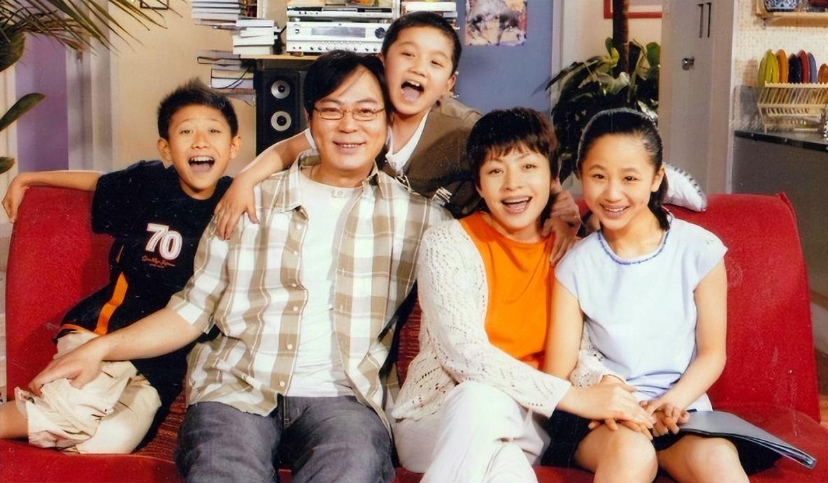 还有邓家佳,孙艺洲,也在默默发光.张一山,姚晨,张伟等人相对低调.