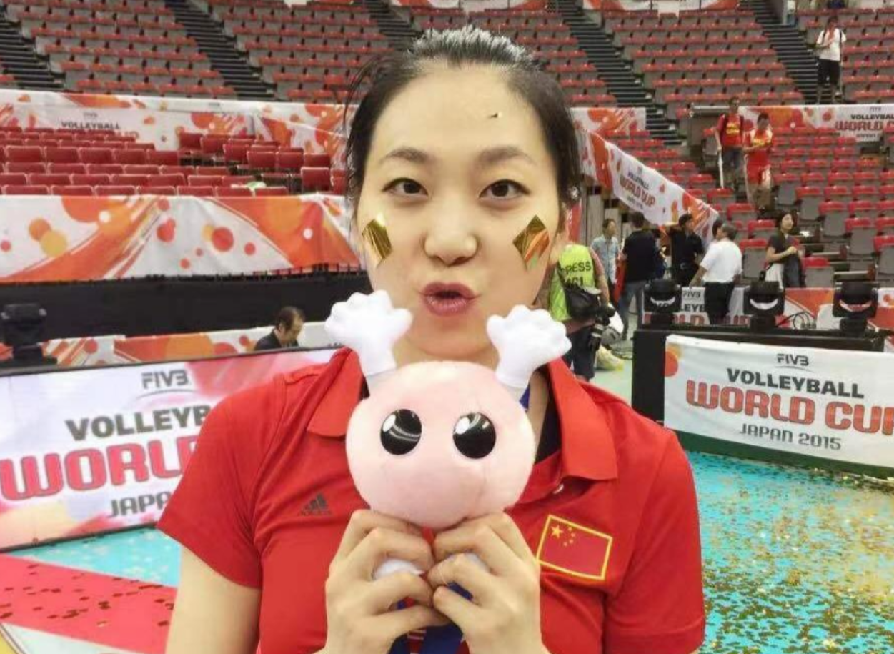 回顾女排名将杨珺菁奥运会有心痛和遗憾错失了冠军却收获了爱情