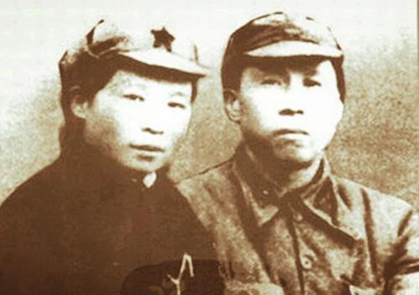 李贞新中国女将军童养媳出身丈夫是上将子女均为收养